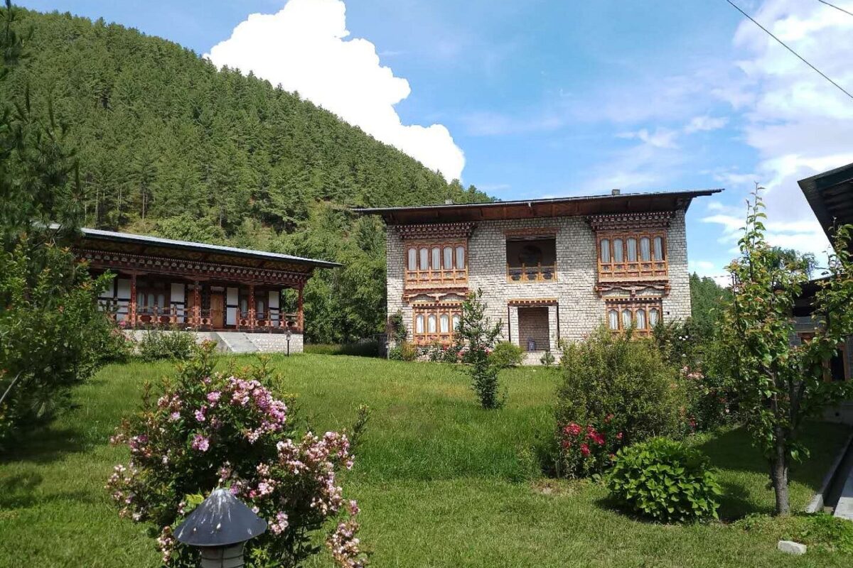 Bhutan Hotels & Accommodations 20 Gongkar Guest House (Bumthang)
